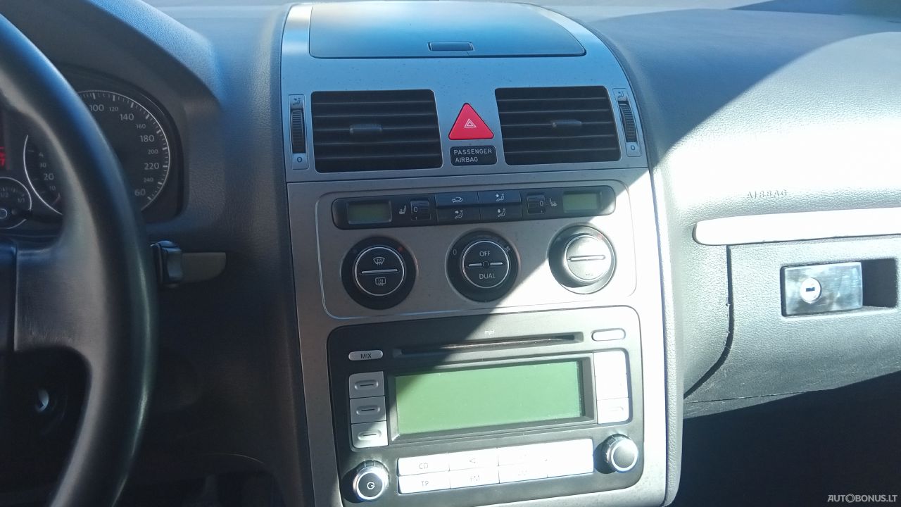 Volkswagen Touran | 9