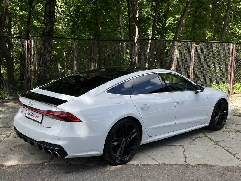 Audi S7 | 5