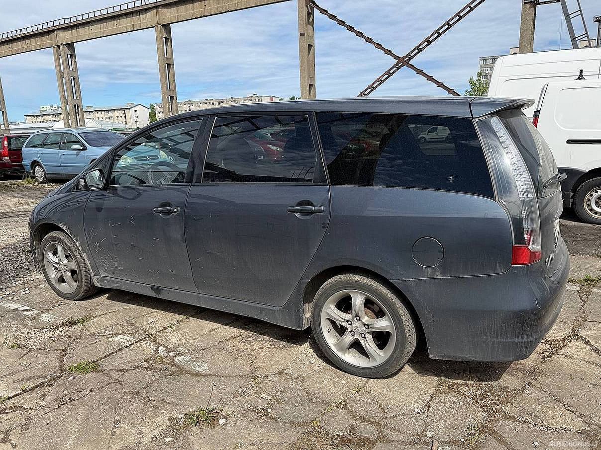Mitsubishi Grandis | 3