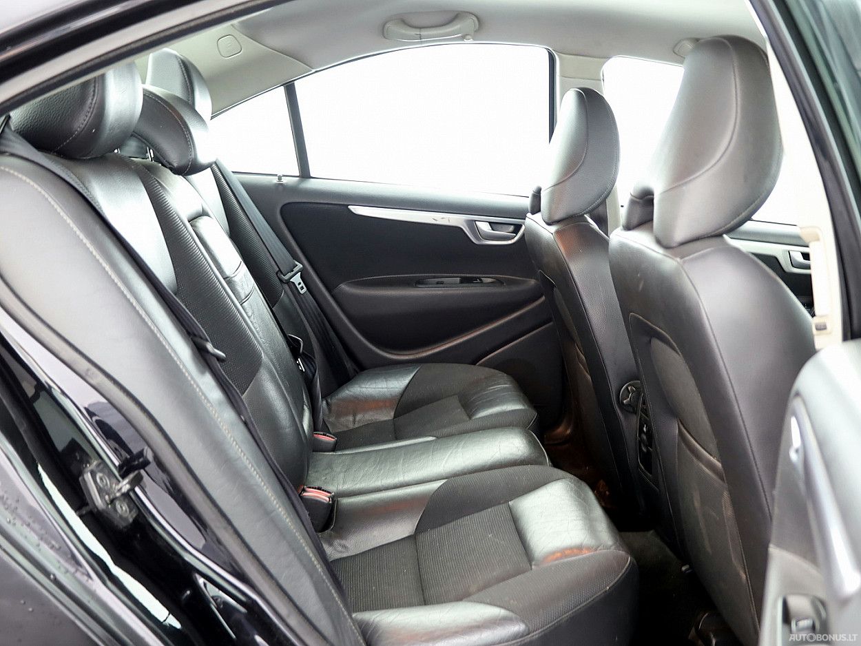 Volvo S60 | 6