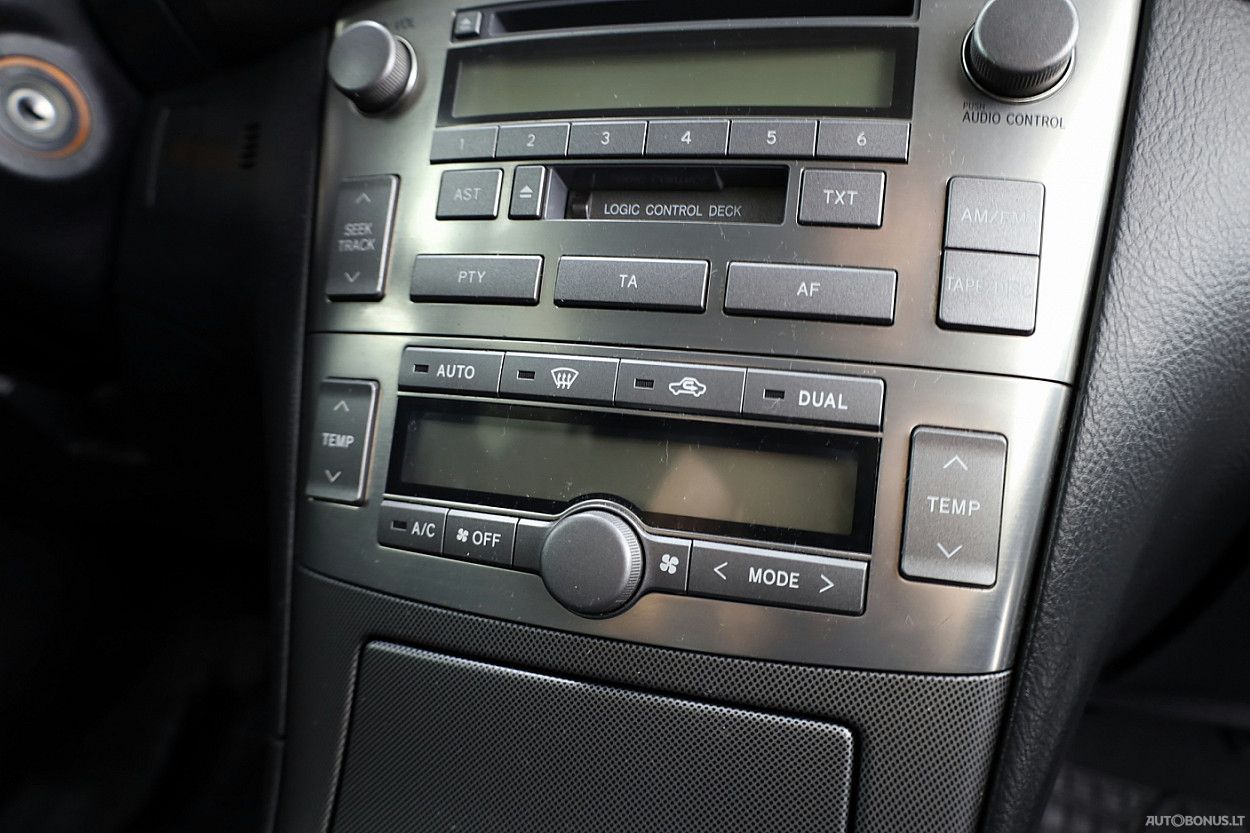 Toyota Avensis | 7