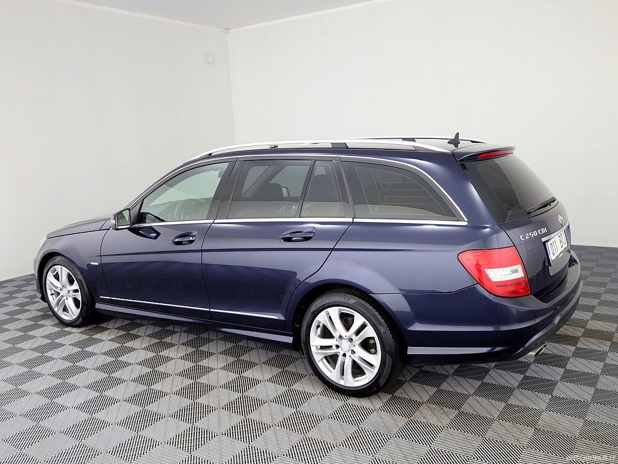 Mercedes-Benz C250 | 3