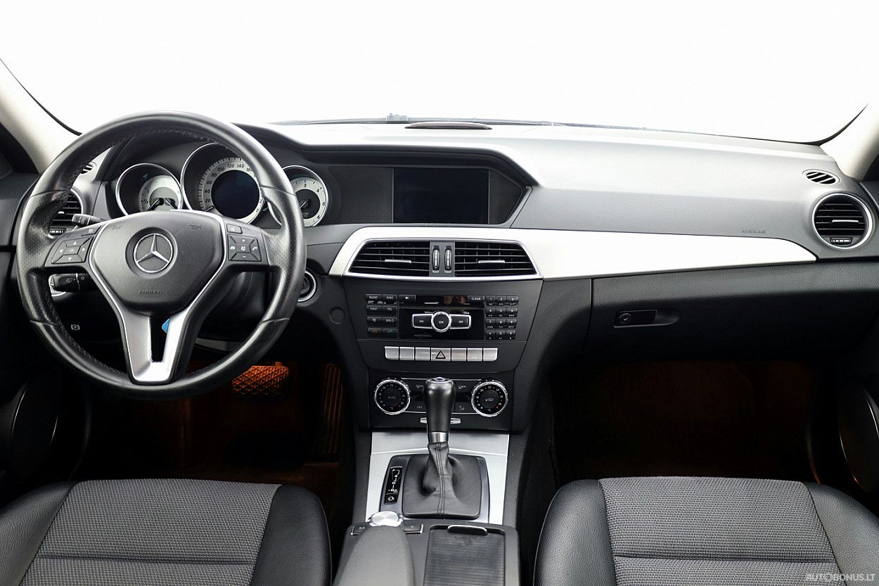 Mercedes-Benz C250 | 4