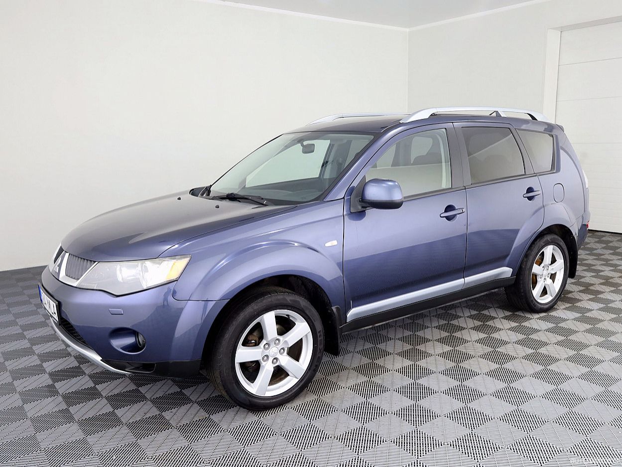 Mitsubishi Outlander | 1