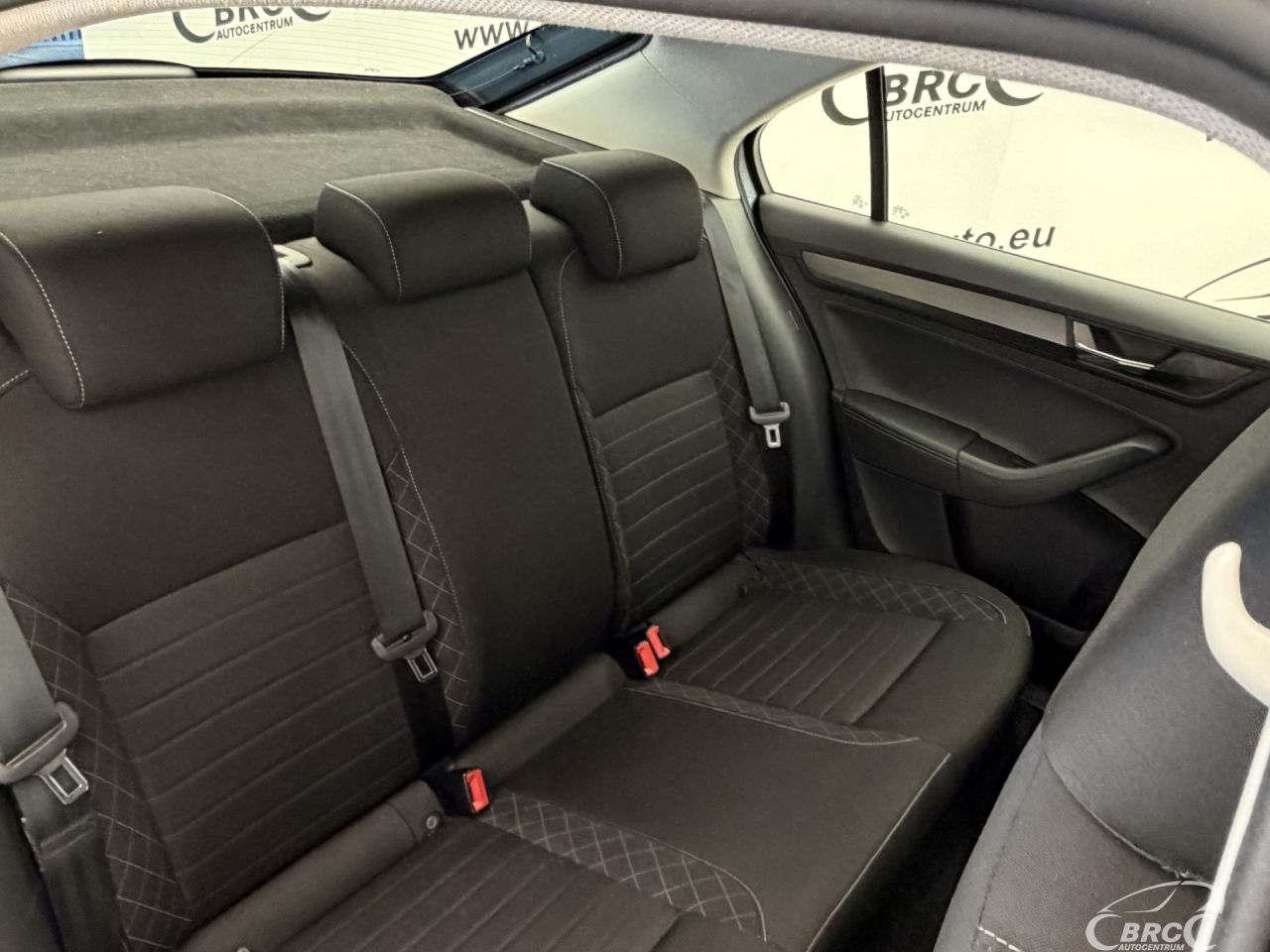 Skoda Rapid | 9