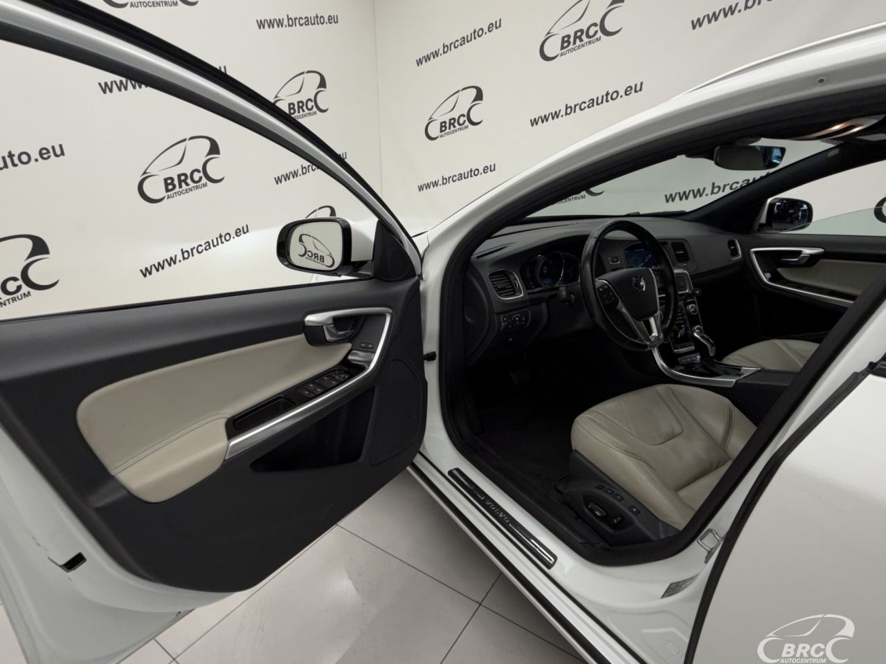 Volvo V60 | 16