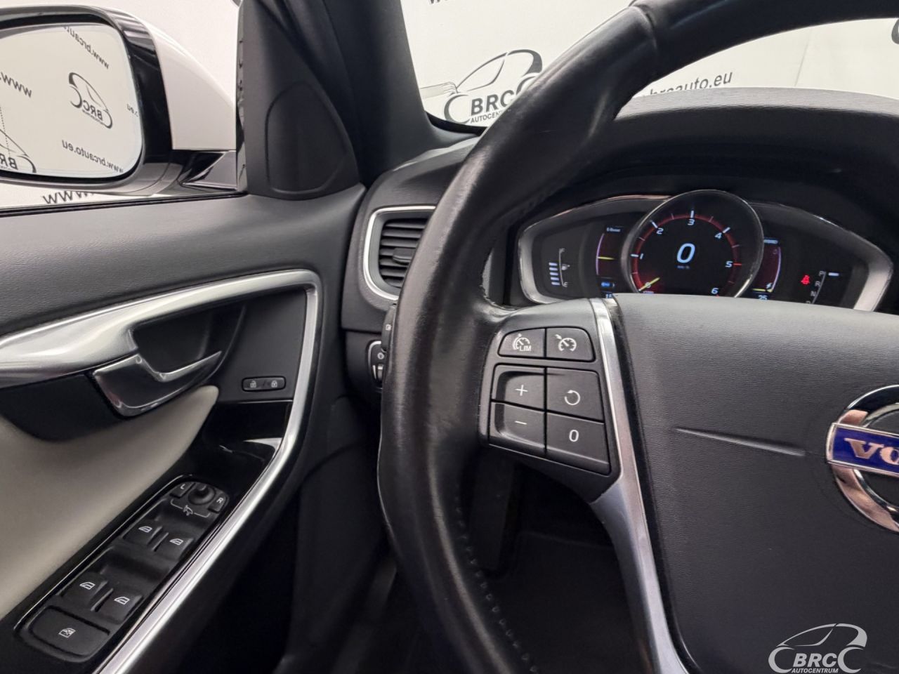 Volvo V60 | 27