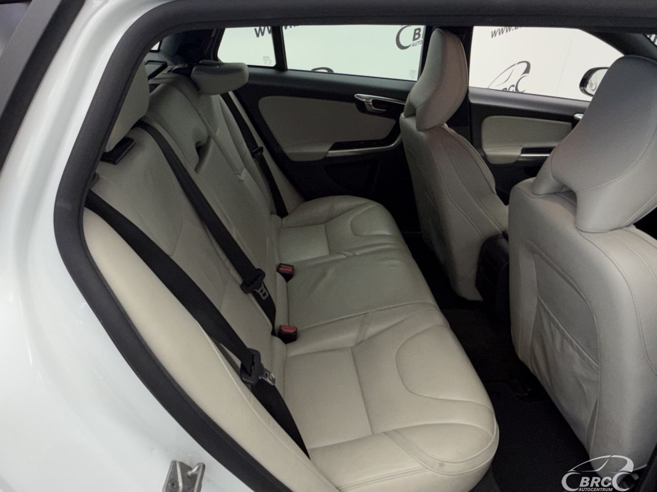 Volvo V60 | 9
