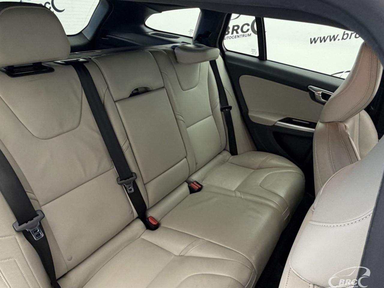 Volvo V60 | 11