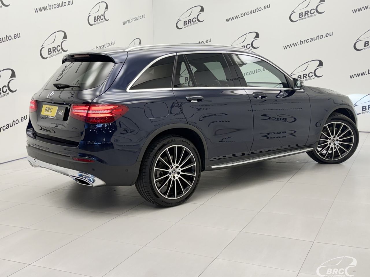 Mercedes-Benz GLC350 | 1
