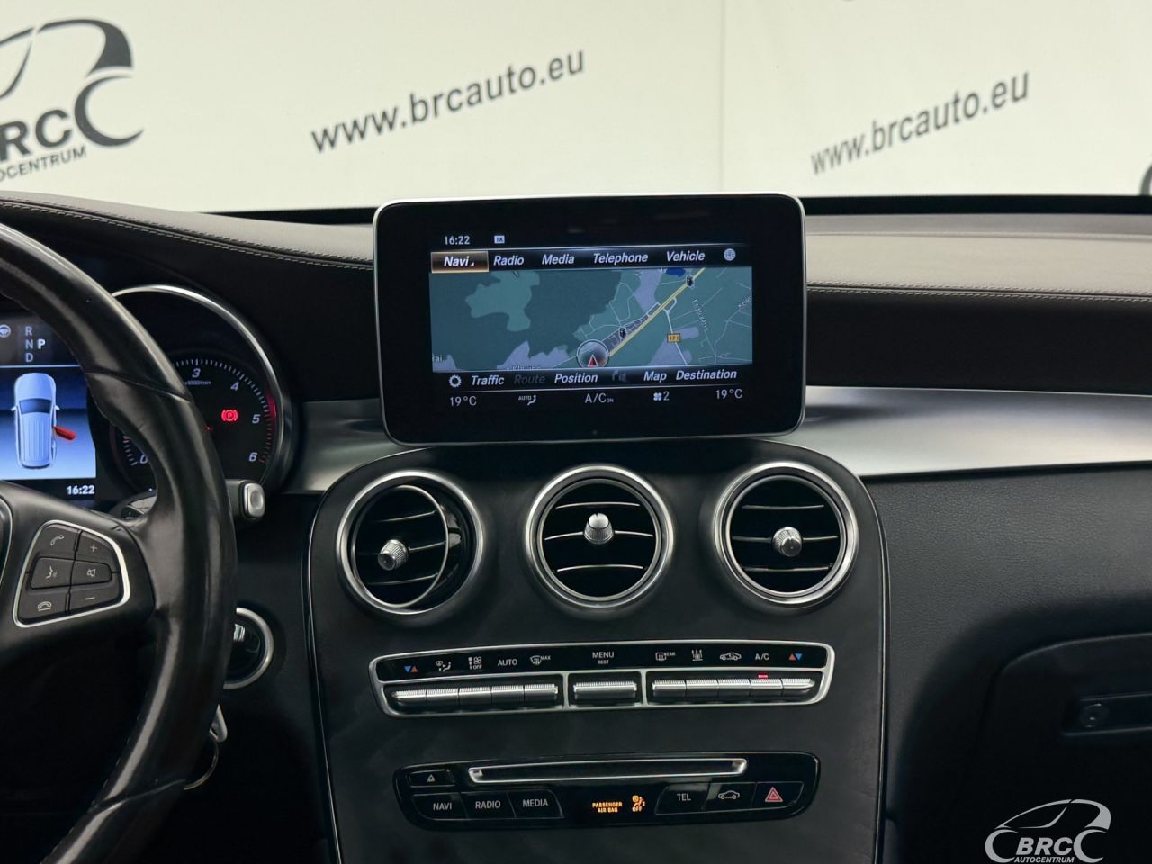 Mercedes-Benz GLC350 | 16