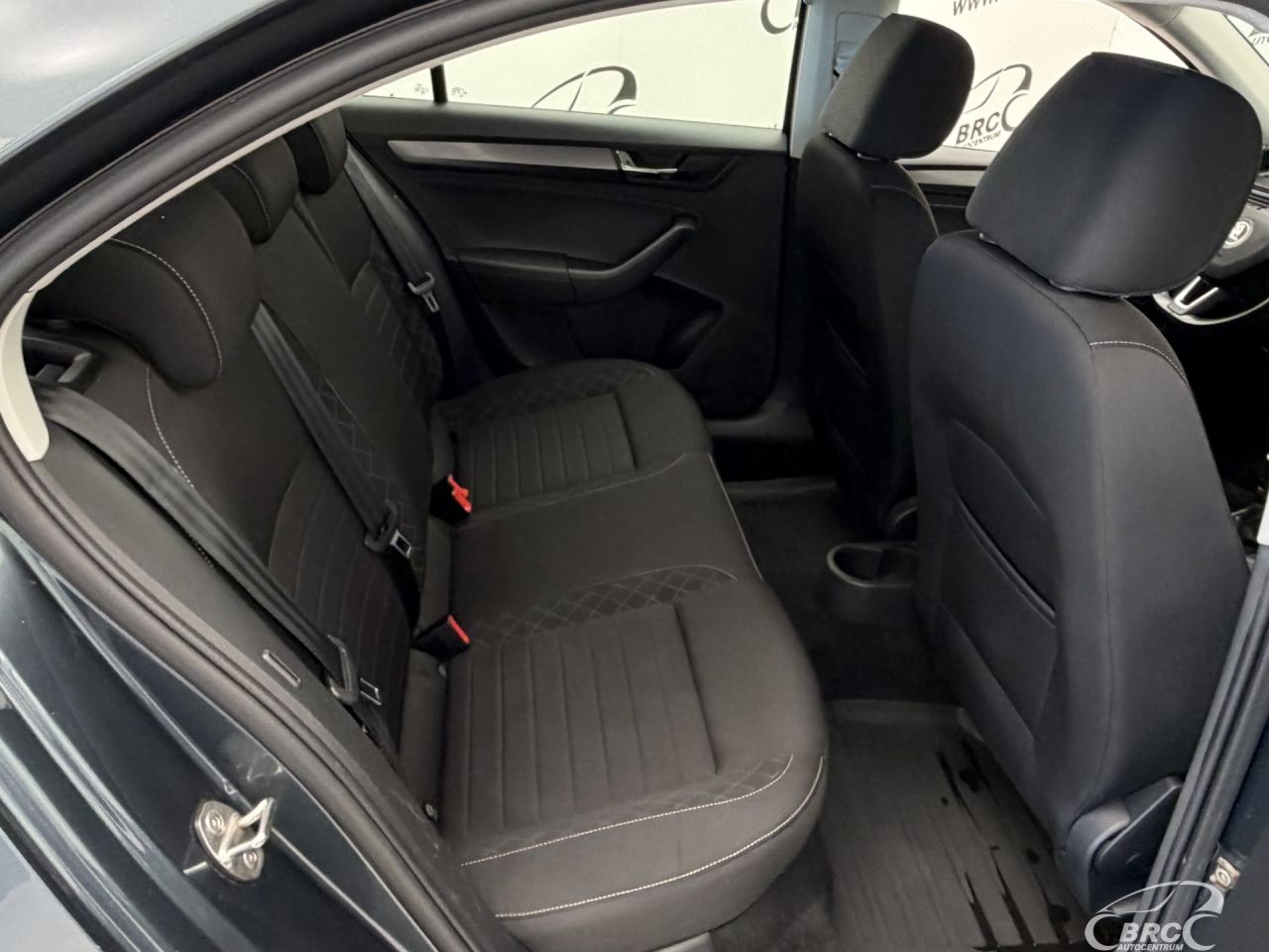 Skoda Rapid | 9