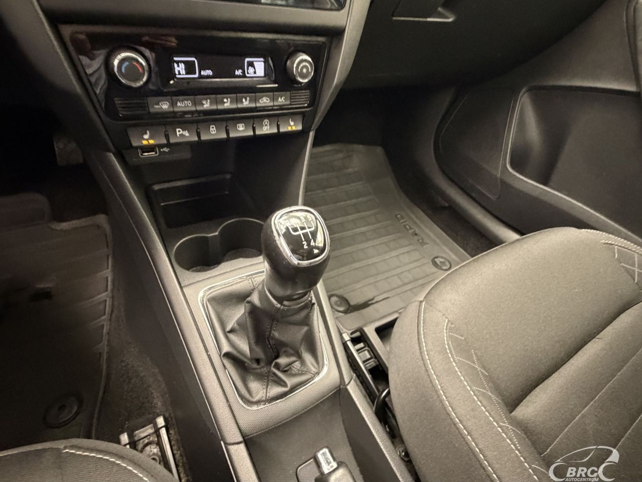 Skoda Rapid | 21