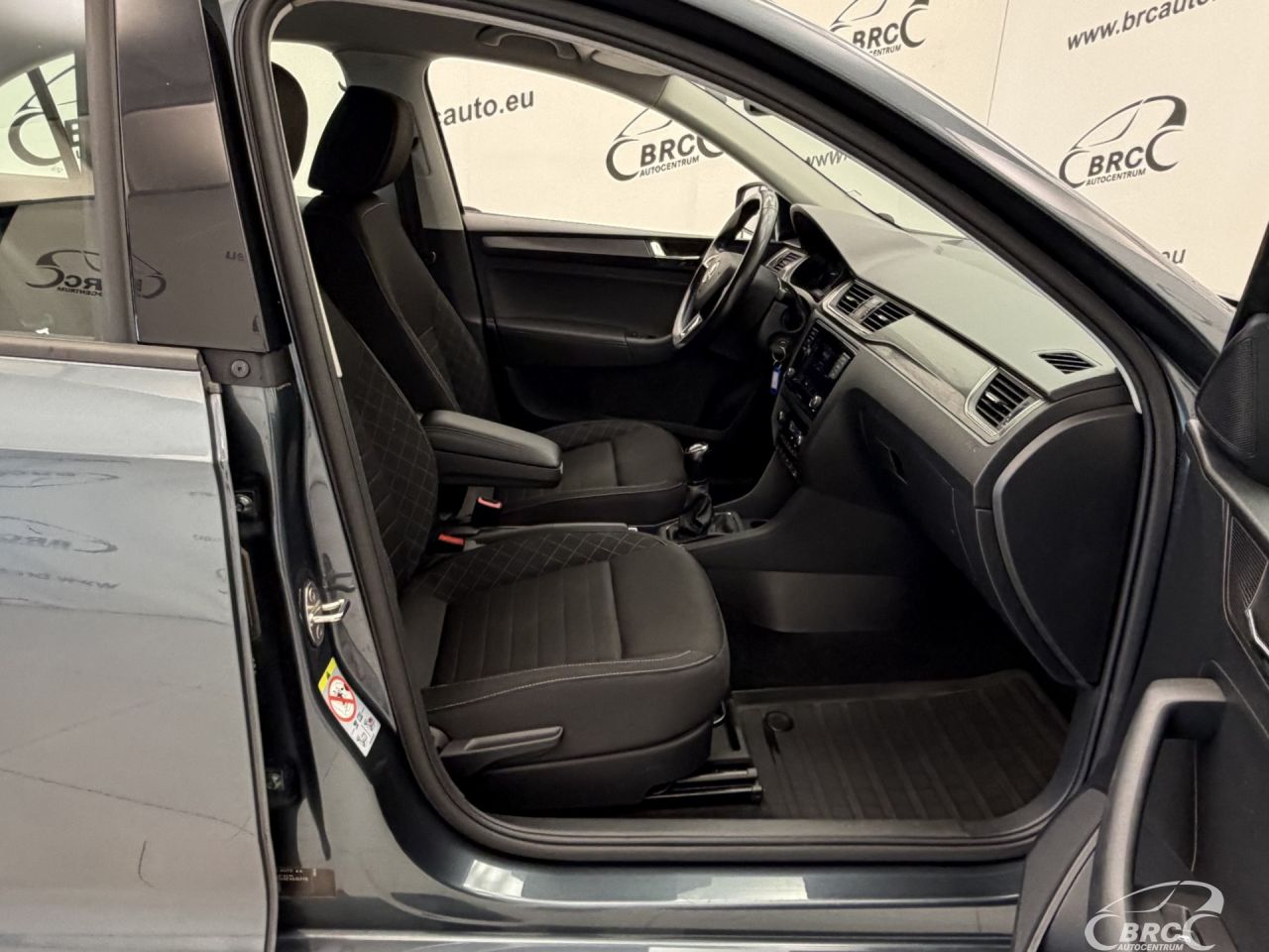 Skoda Rapid | 3