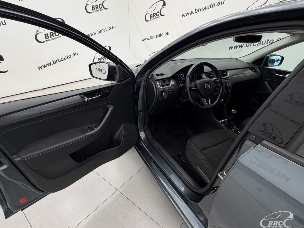 Skoda Rapid | 16