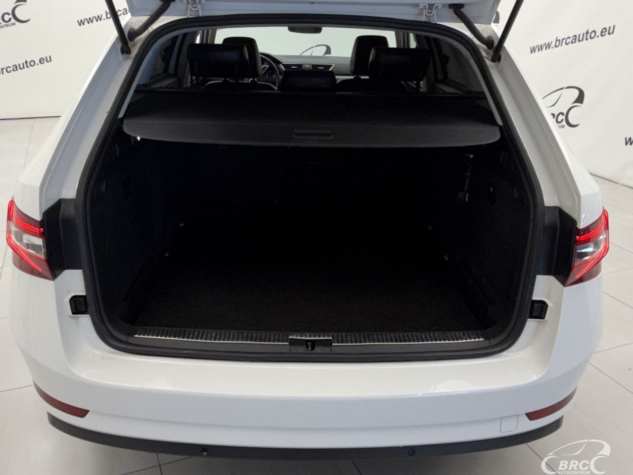 Skoda Superb | 48