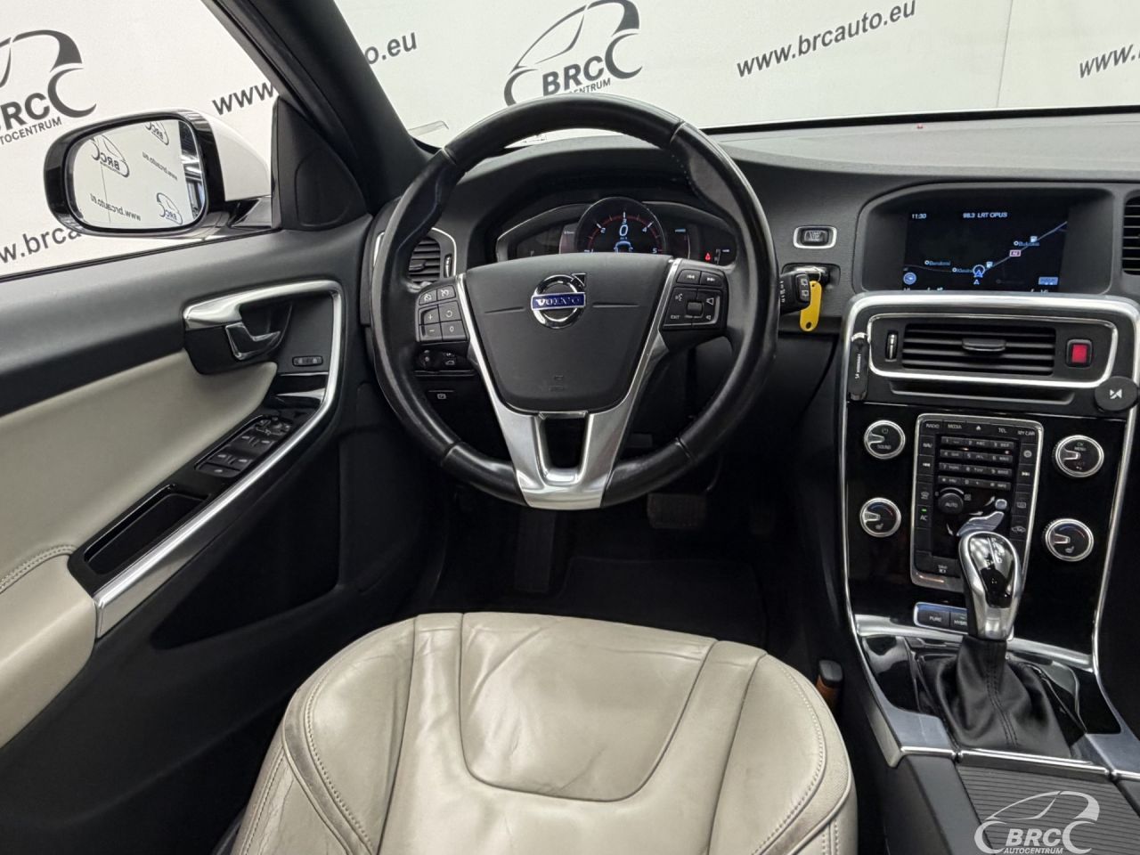 Volvo V60 | 12