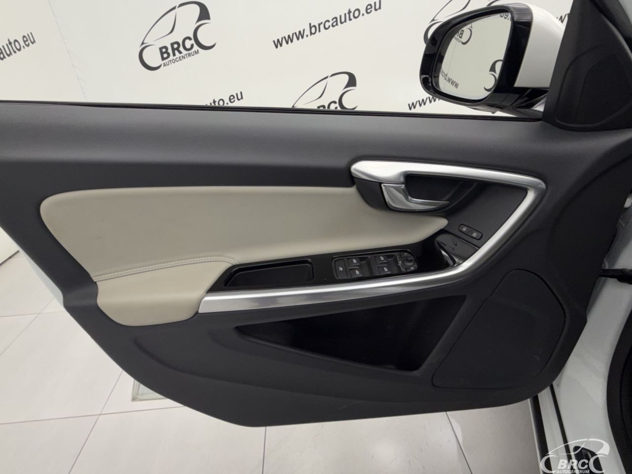 Volvo V60 | 17