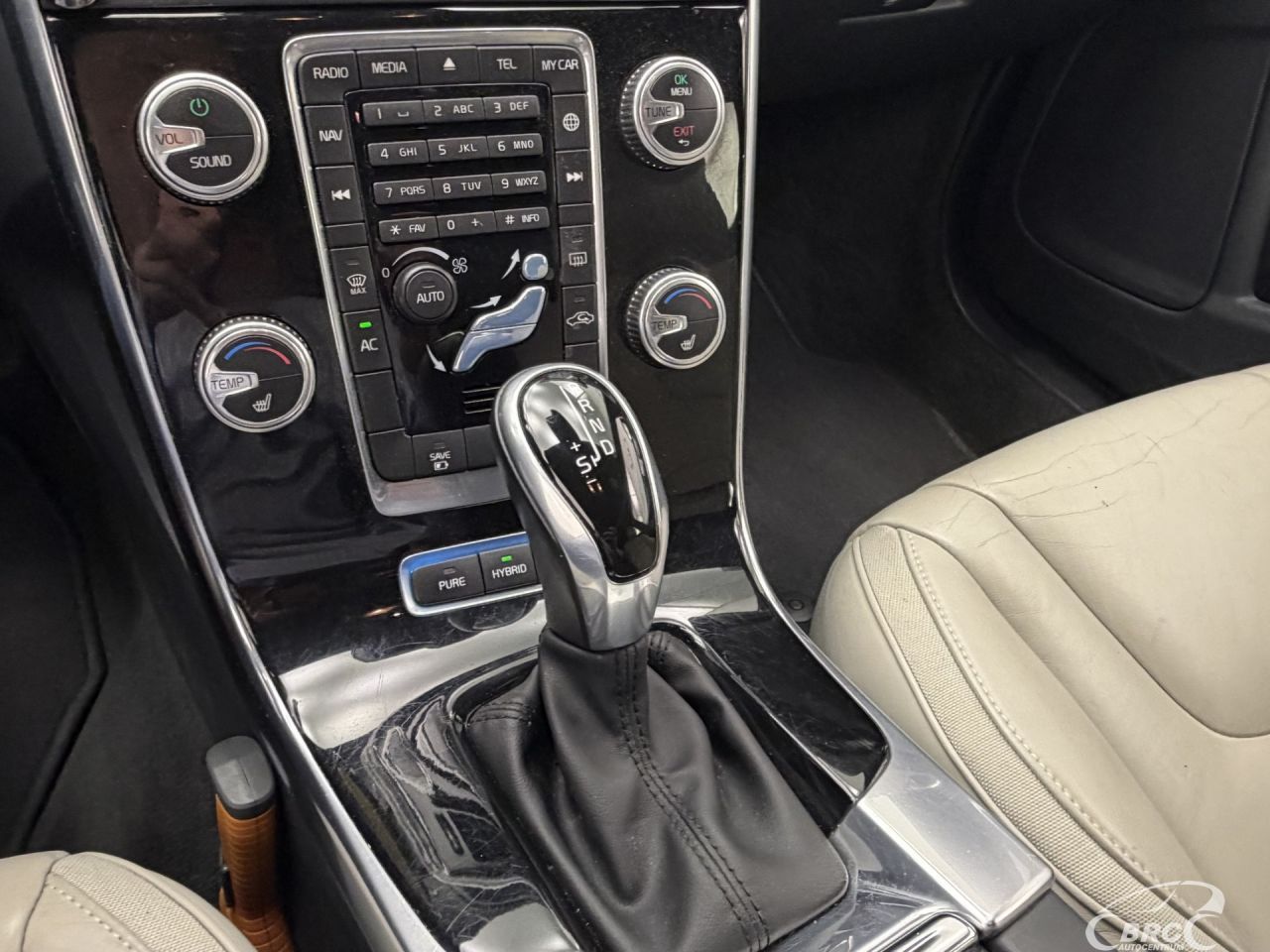 Volvo V60 | 23