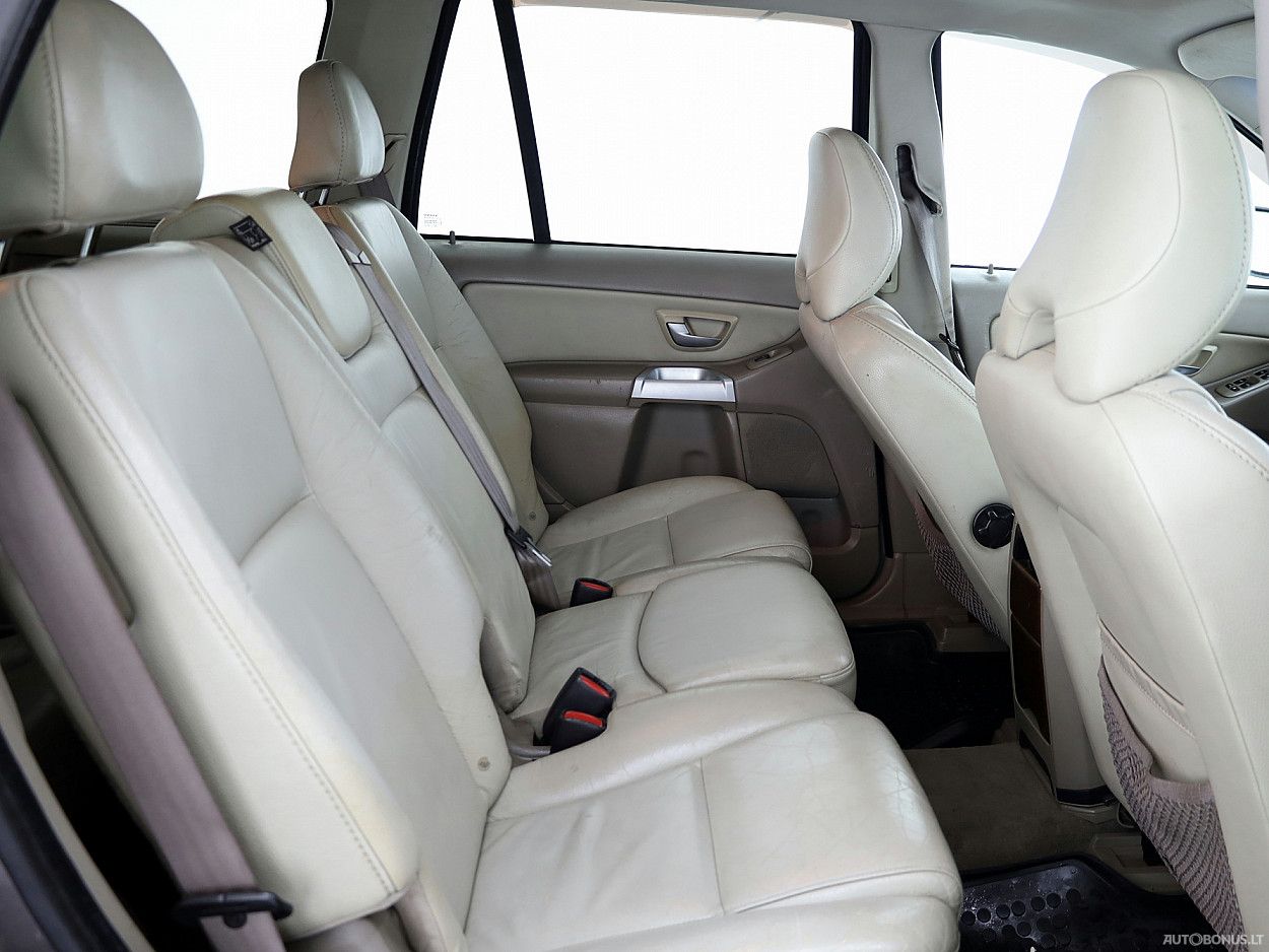 Volvo XC90 | 6