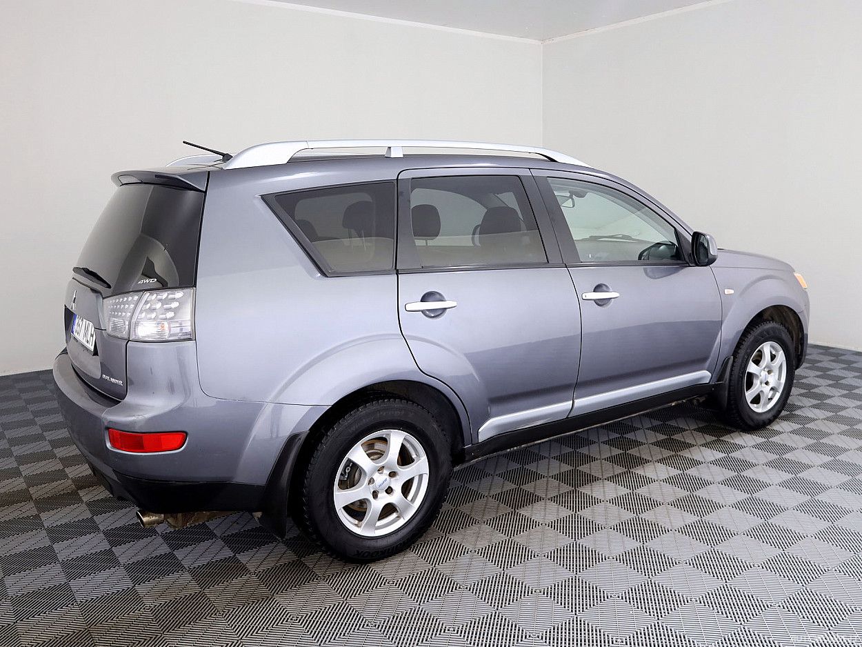 Mitsubishi Outlander | 2