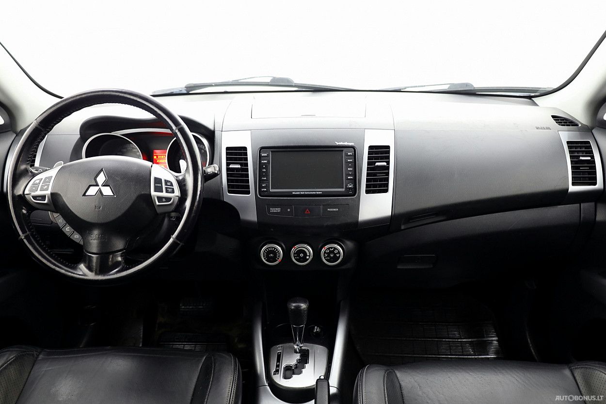 Mitsubishi Outlander | 4