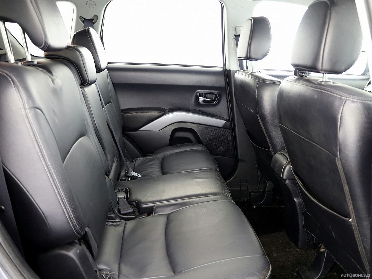 Mitsubishi Outlander | 6
