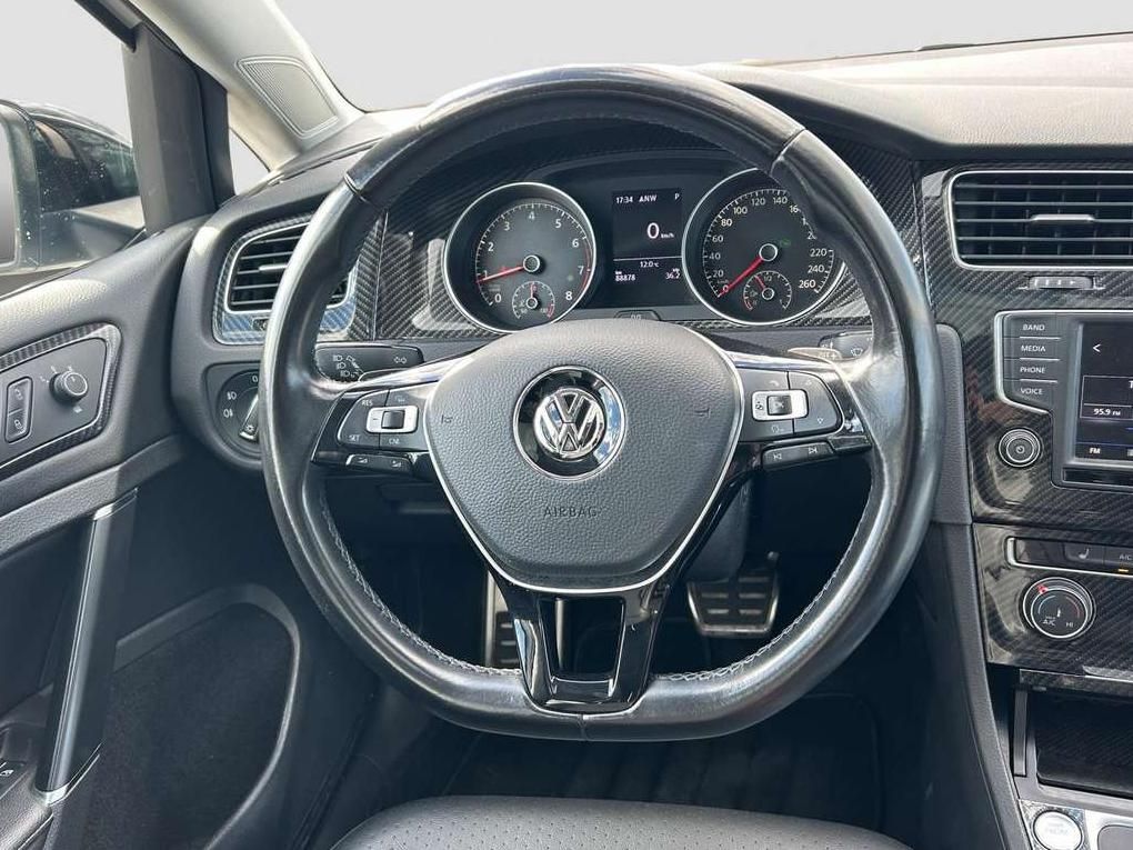 Volkswagen Golf | 8