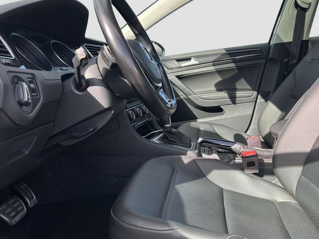 Volkswagen Golf | 12