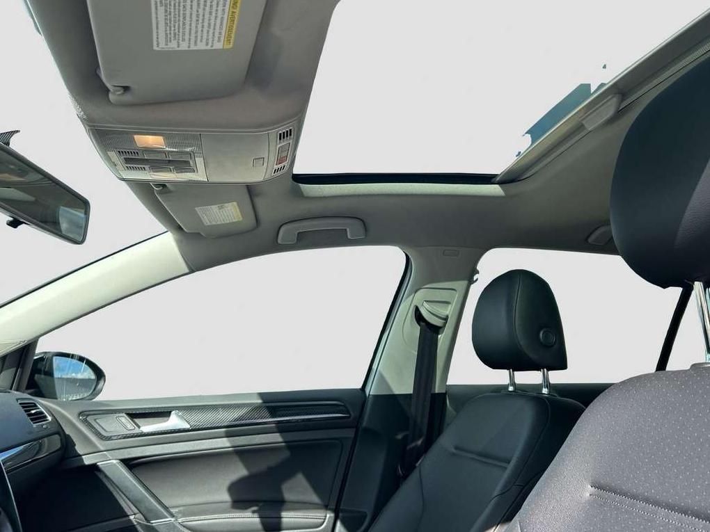 Volkswagen Golf | 13