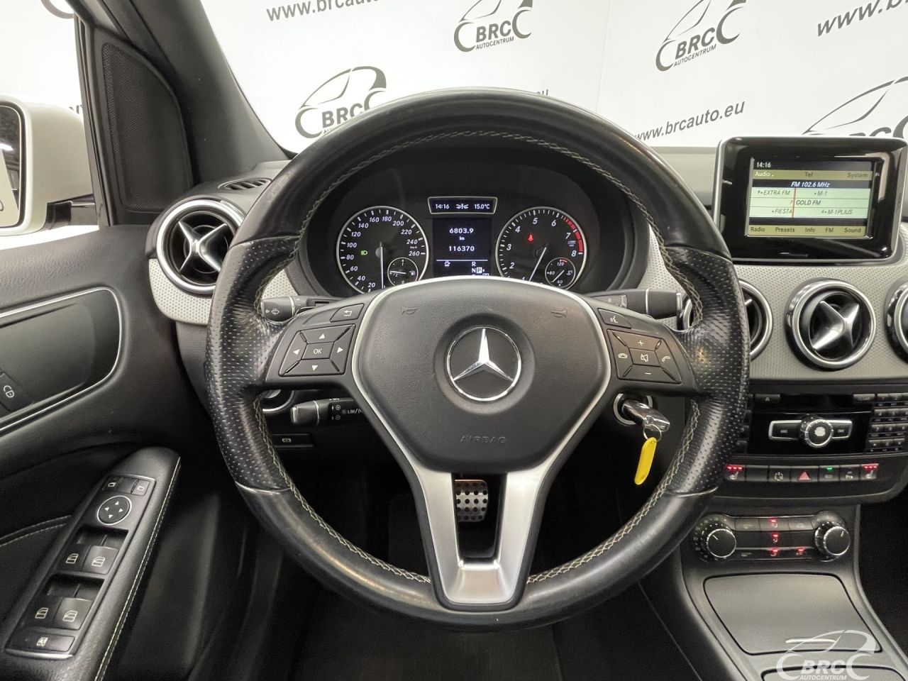 Mercedes-Benz B180 | 16