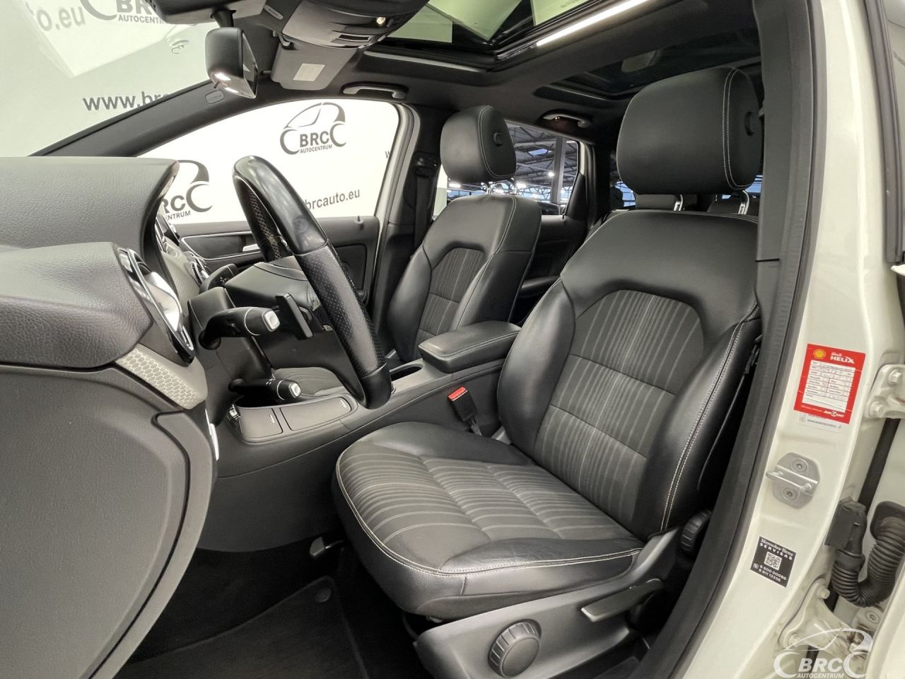 Mercedes-Benz B180 | 13