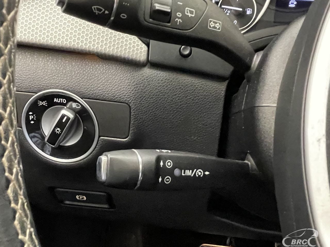 Mercedes-Benz B180 | 17