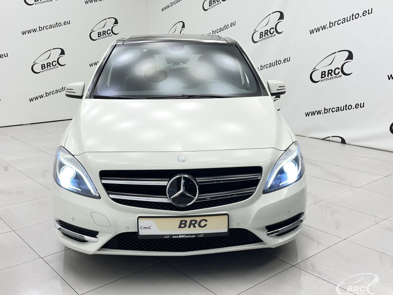 Mercedes-Benz B180 | 21