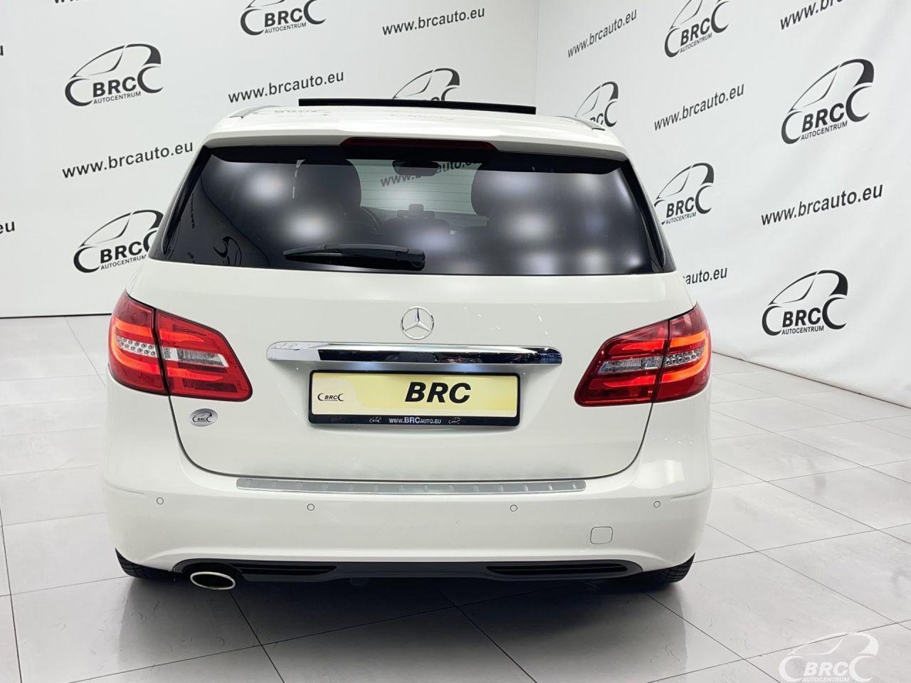 Mercedes-Benz B180 | 22