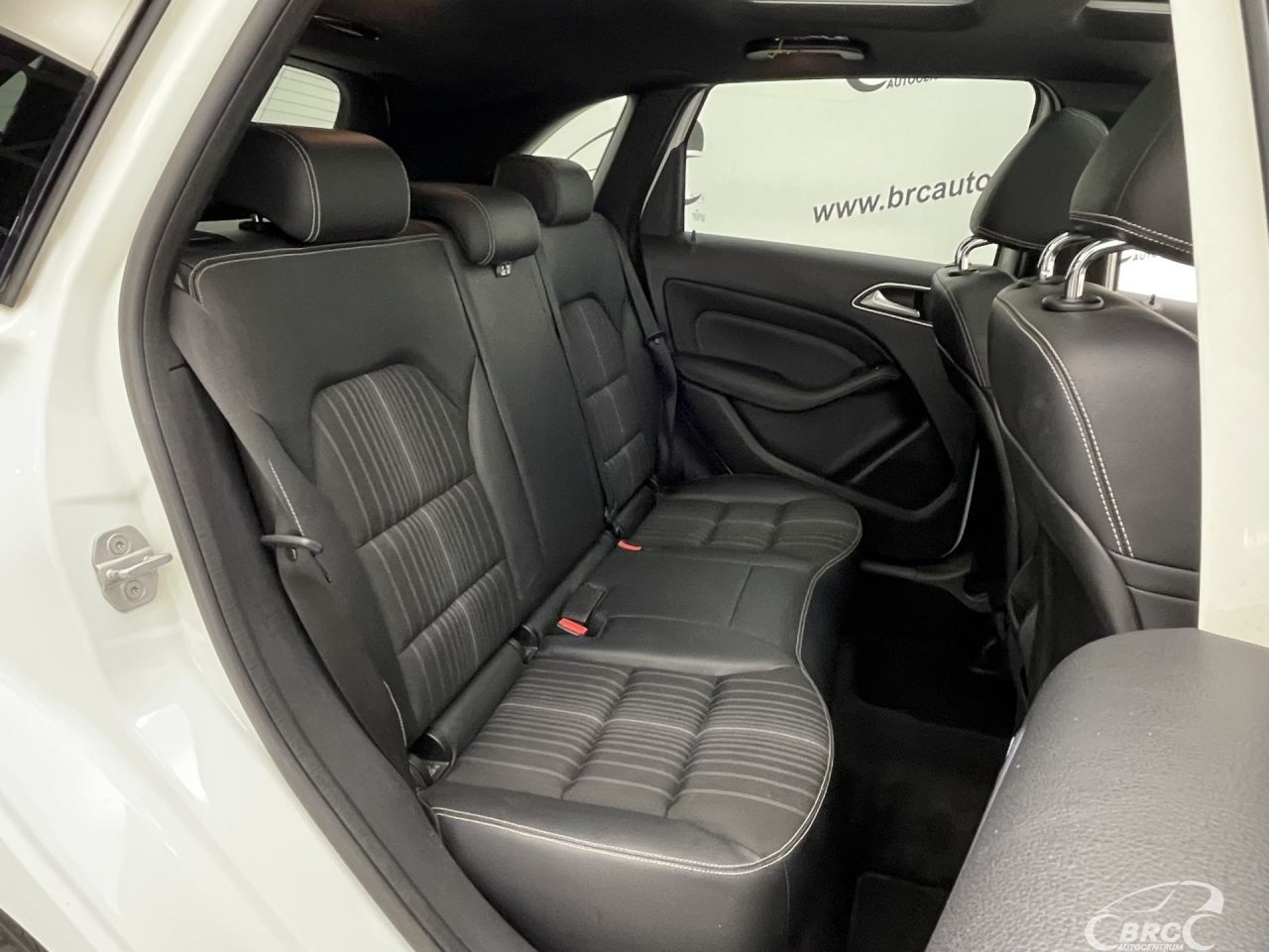 Mercedes-Benz B180 | 5