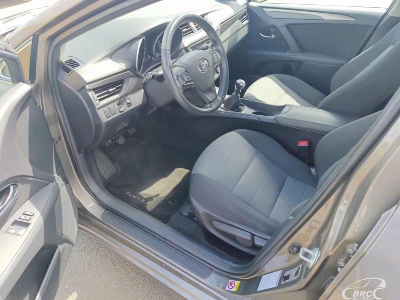 Toyota Avensis | 8