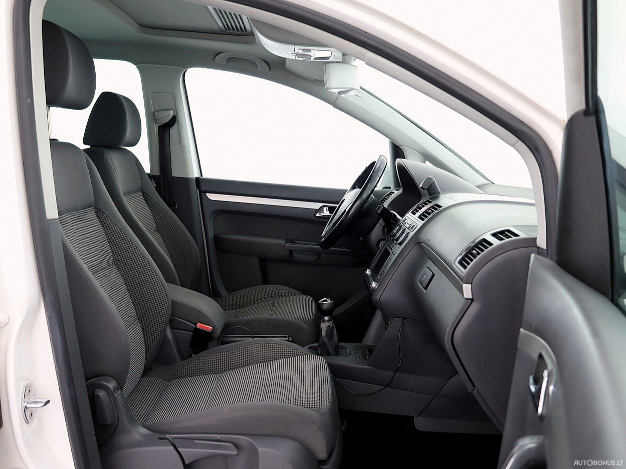 Volkswagen Touran | 5