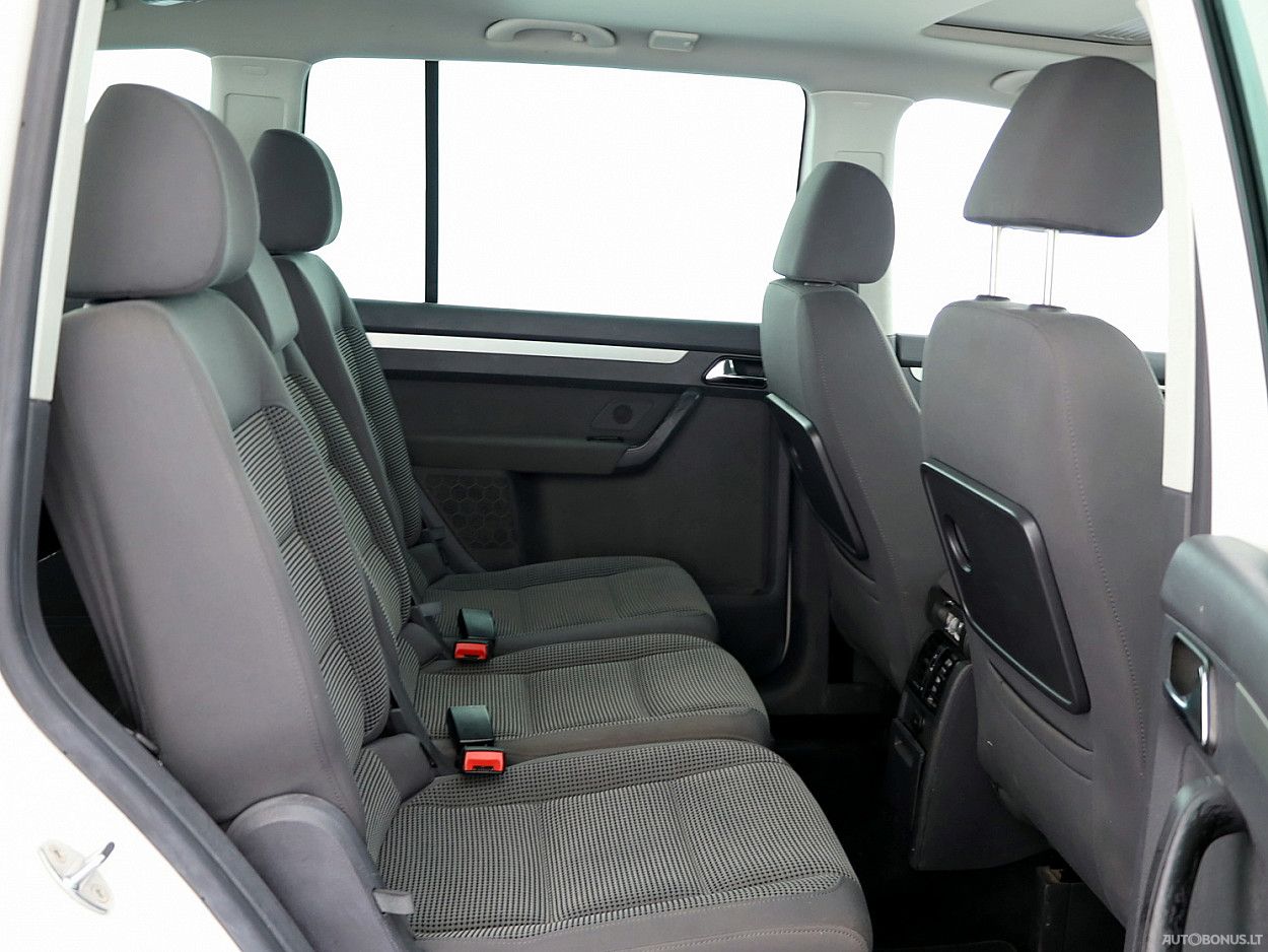 Volkswagen Touran | 6