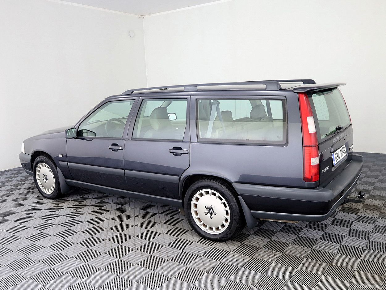 Volvo XC70 | 3