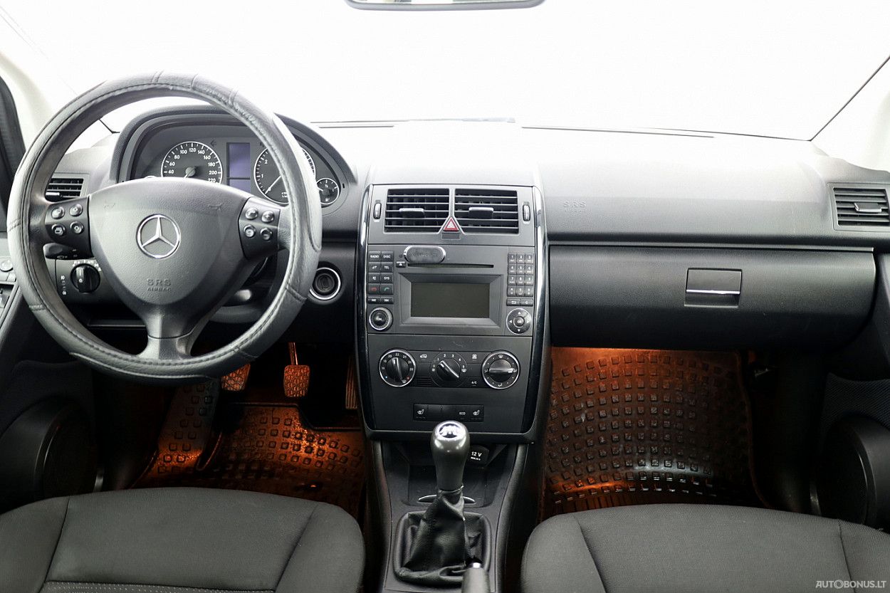Mercedes-Benz A160 | 4