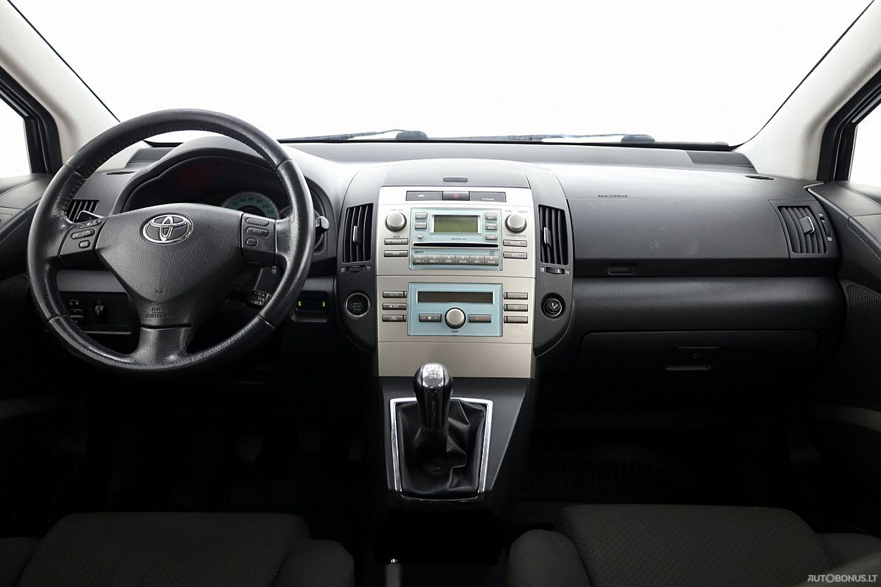Toyota Corolla | 4