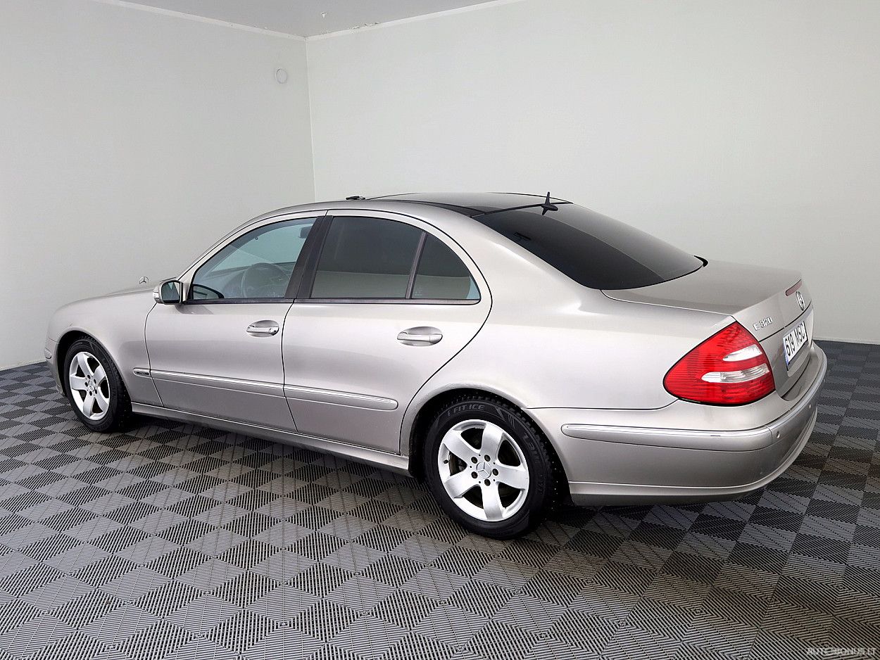 Mercedes-Benz E320 | 3