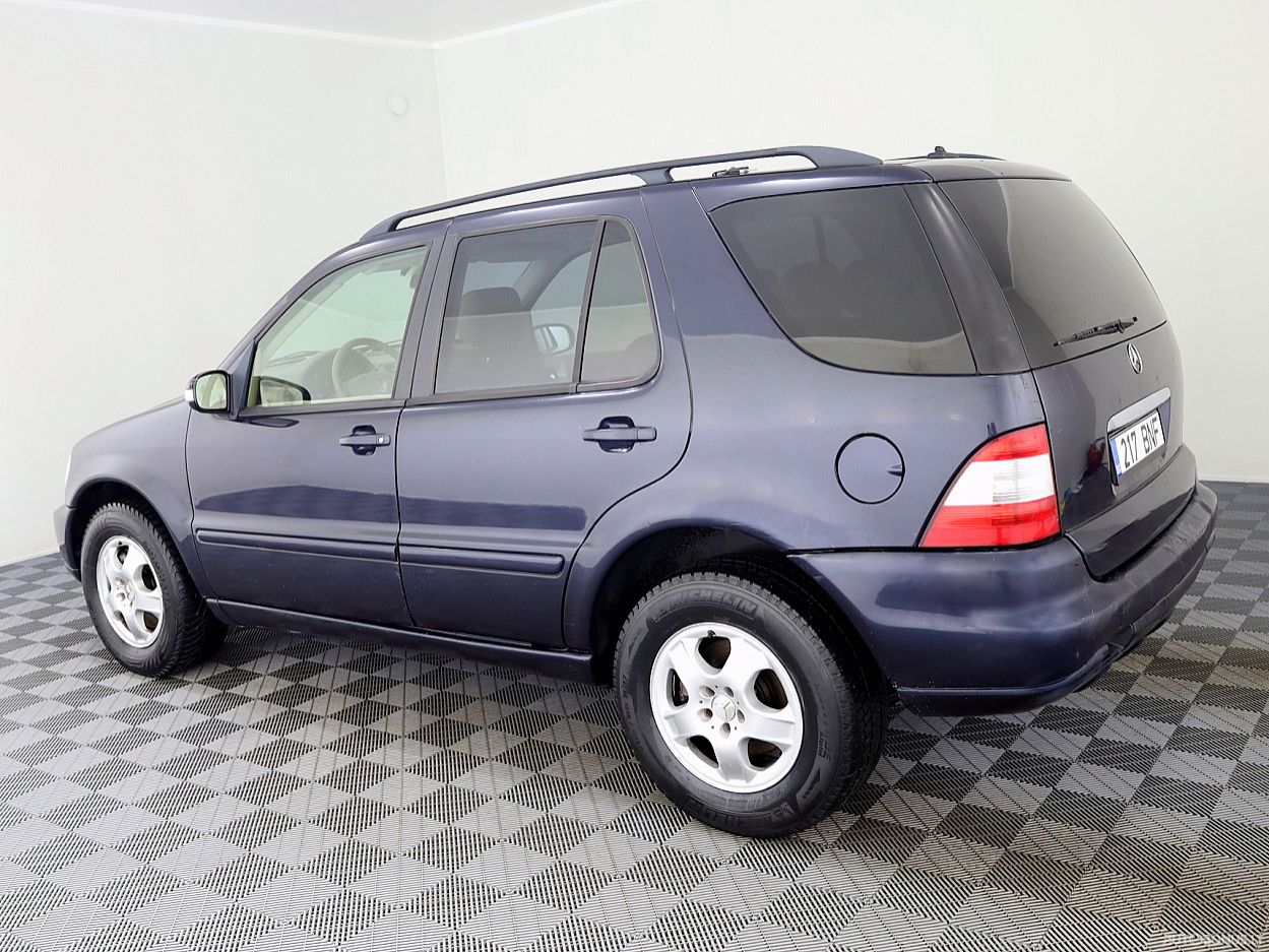 Mercedes-Benz ML270 | 3
