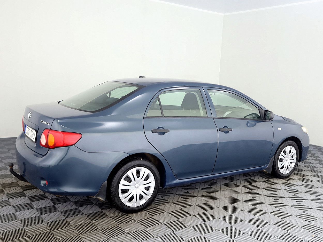 Toyota Corolla | 2