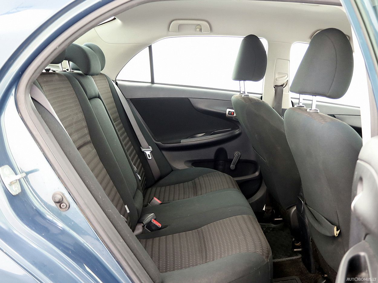 Toyota Corolla | 6