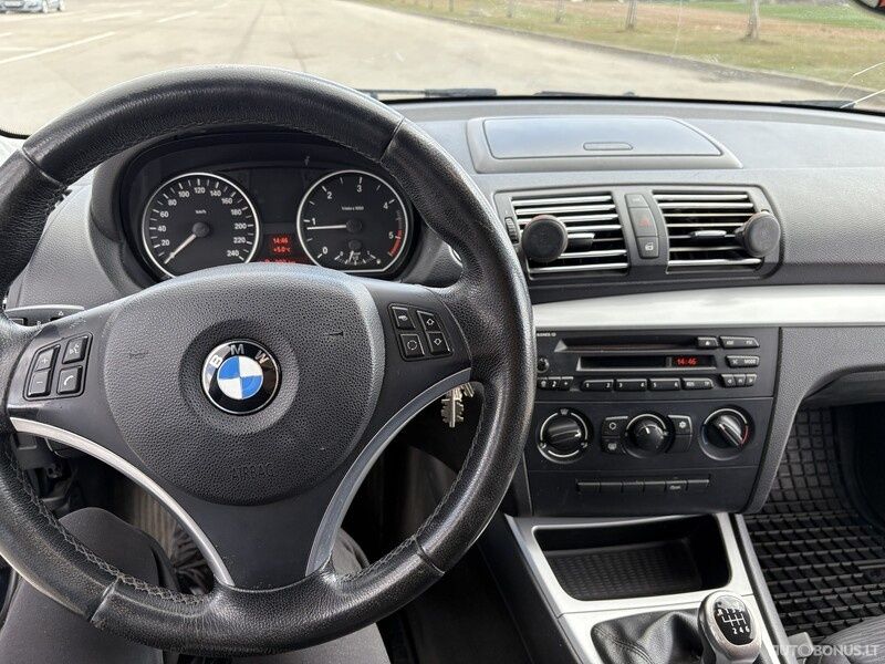 BMW 118 | 8