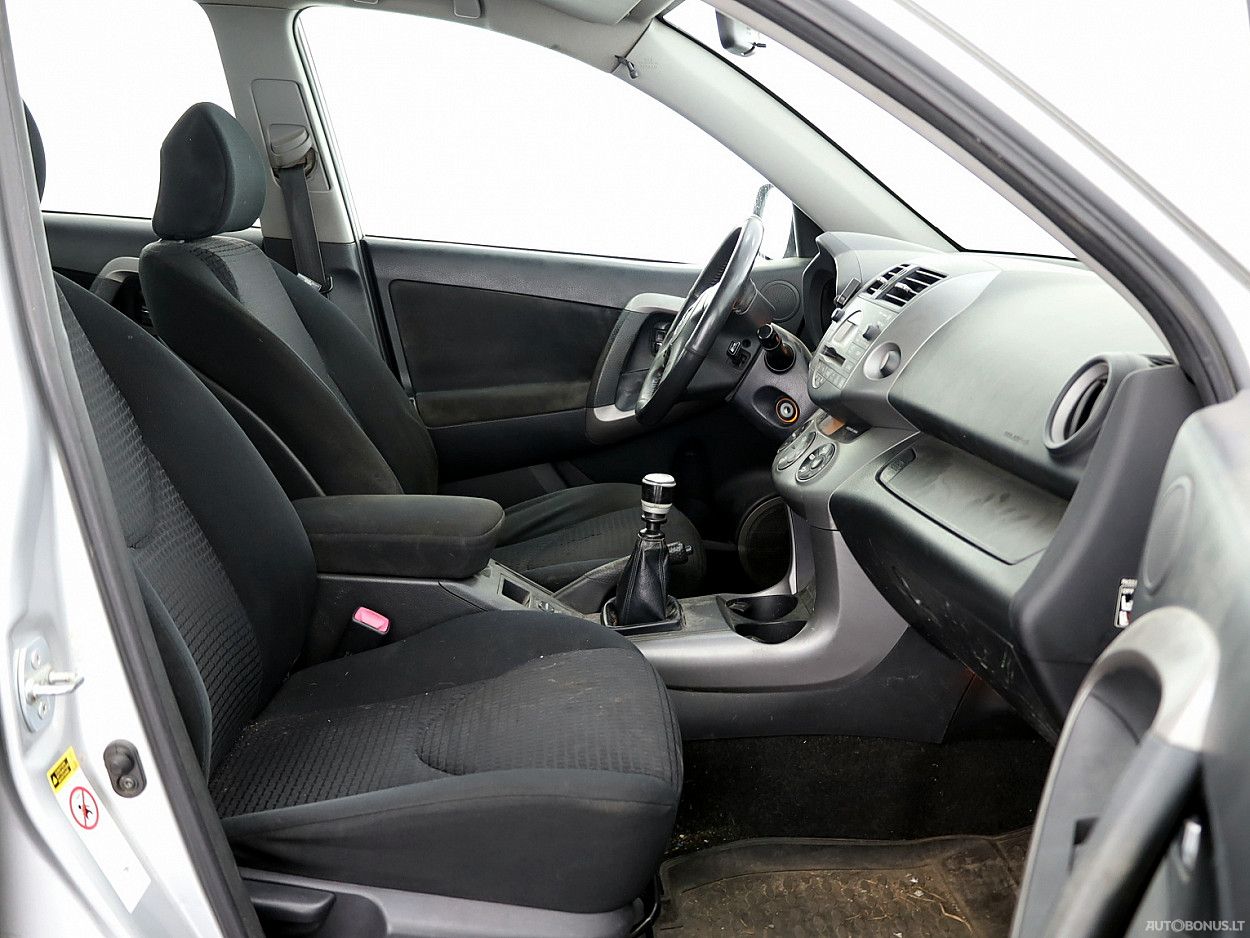 Toyota RAV4 | 5