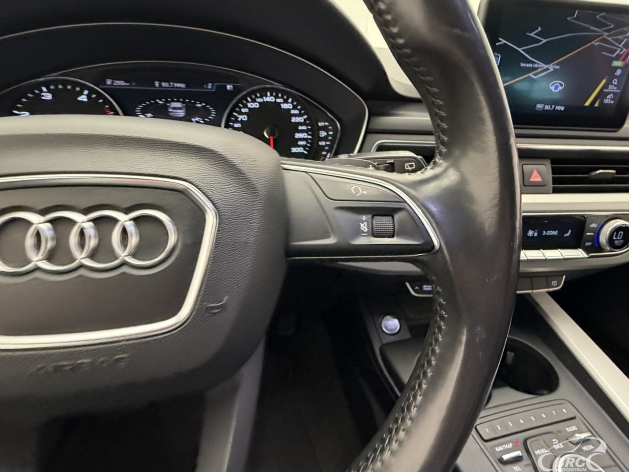 Audi A4 | 24
