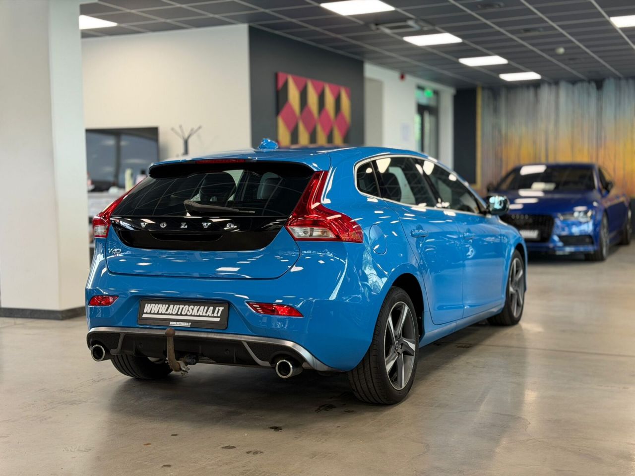 Volvo V40 | 25